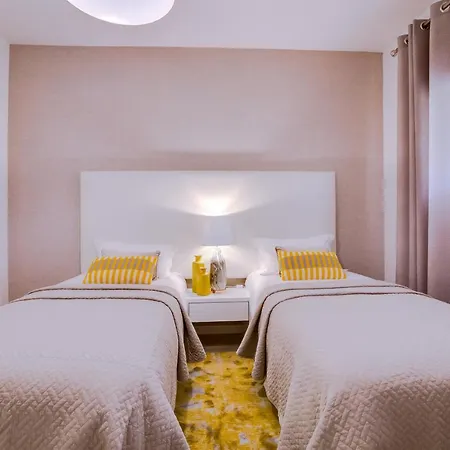 Ella - Fantastic - Vilamoura