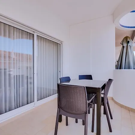 Ella - Fantastic - Vilamoura