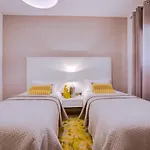 Ella - Fantastic - 维拉摩拉